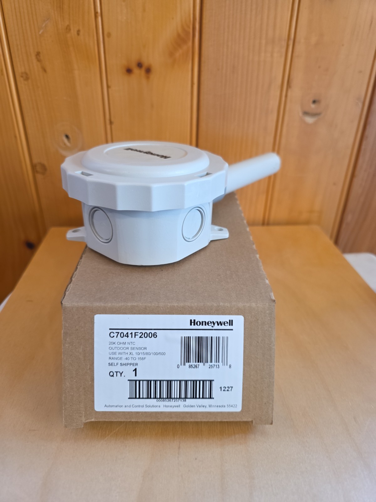 Honeywell C7041F2006  Outdoor Temperature Sensor. New.