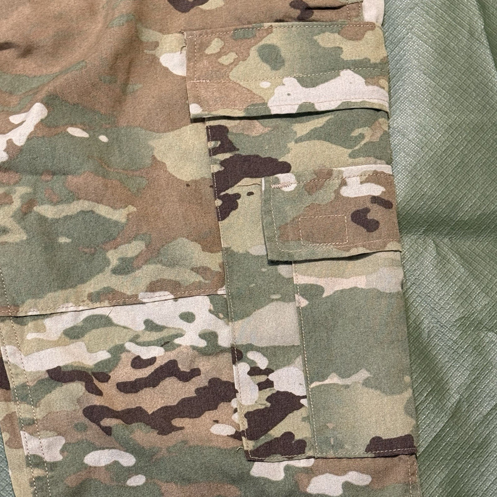 USGI A2CU Aircrew Combat Coat & Trousers Multicam / OCP Large - Regular