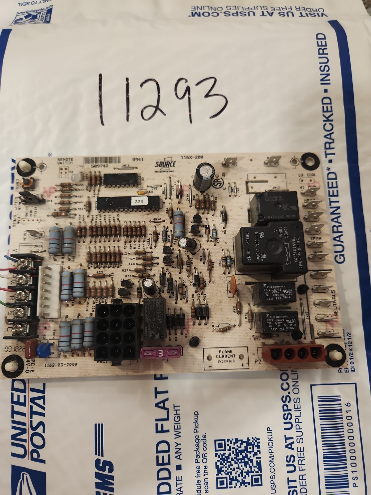 Honeywell 1162-200 Furnace Fan Control Circuit Board 509742