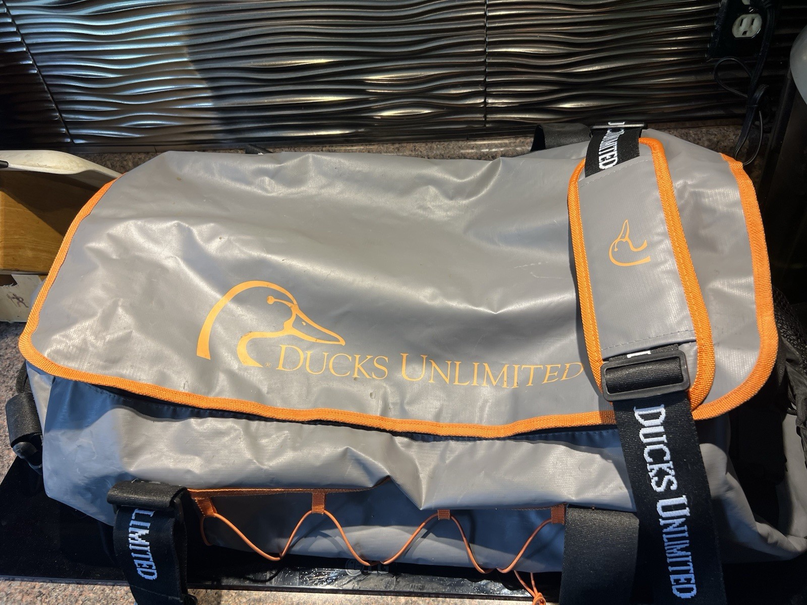 Ducks unlimited, rugged bag, for all your stuff,GR888 condition $49
