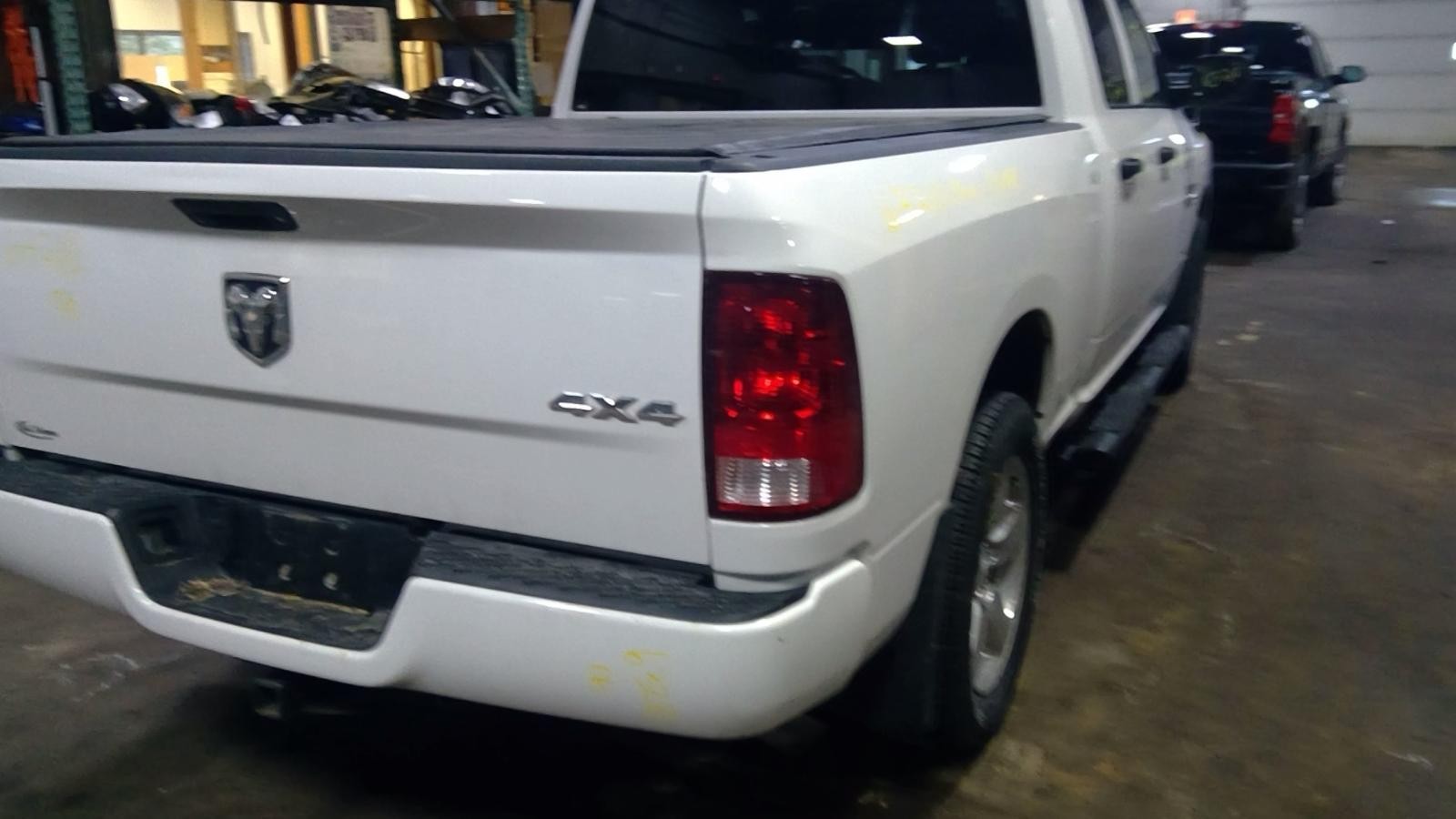 Used Floor Jack fits: 2018 Ram Dodge 1500 pickup Grade A