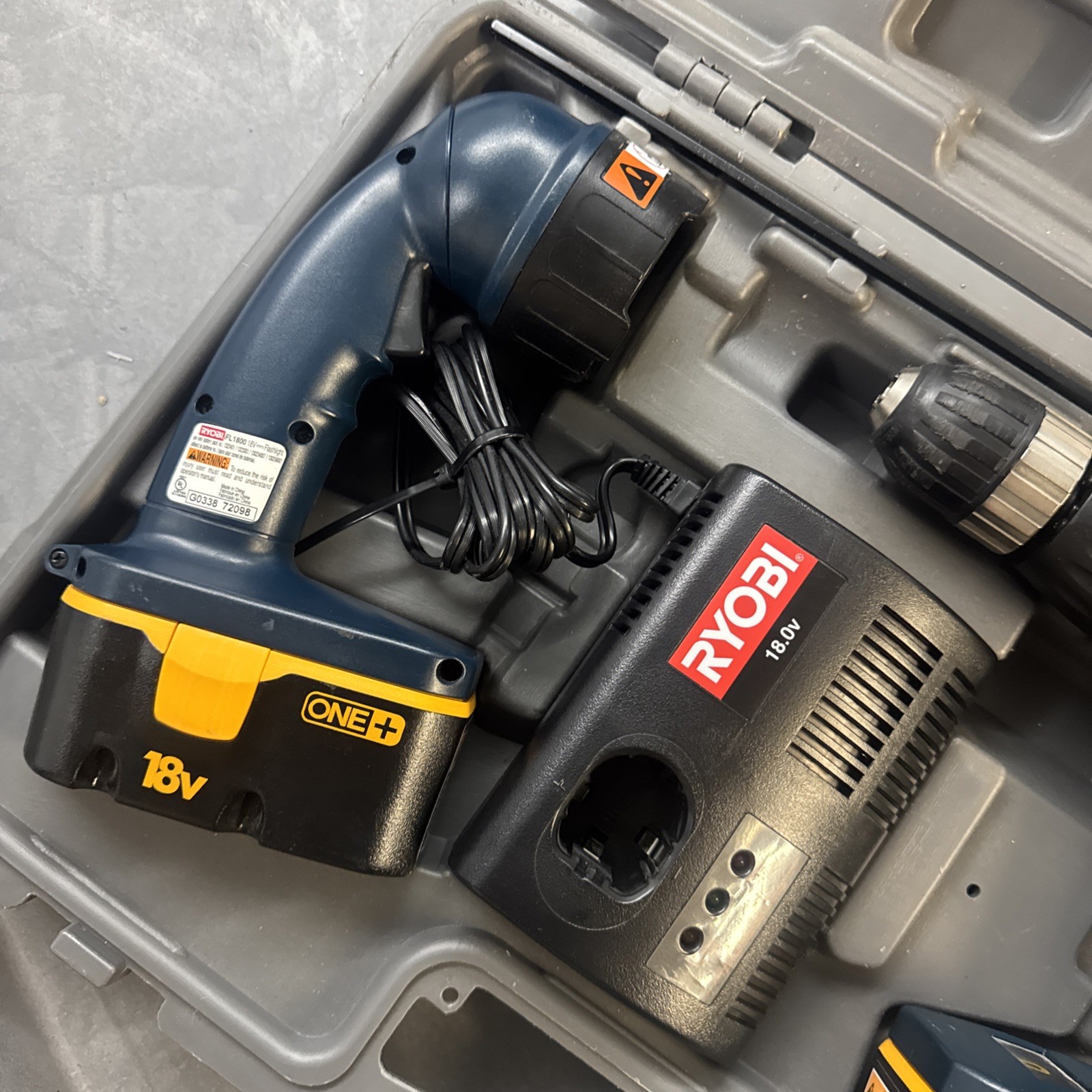 RYOBI TOOLS Tool Set SA14402 DRILL & FL1400 FLASHLIGHT KIT (TDW002188)
