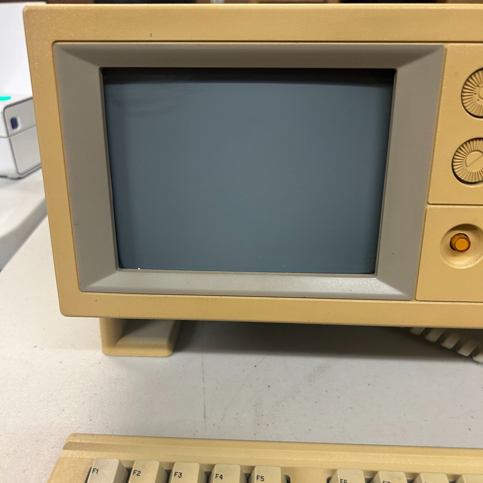 Dynalogic Hyperion 3012 All-in-One Vintage Computer w/ Keyboard 2 Disk Drives