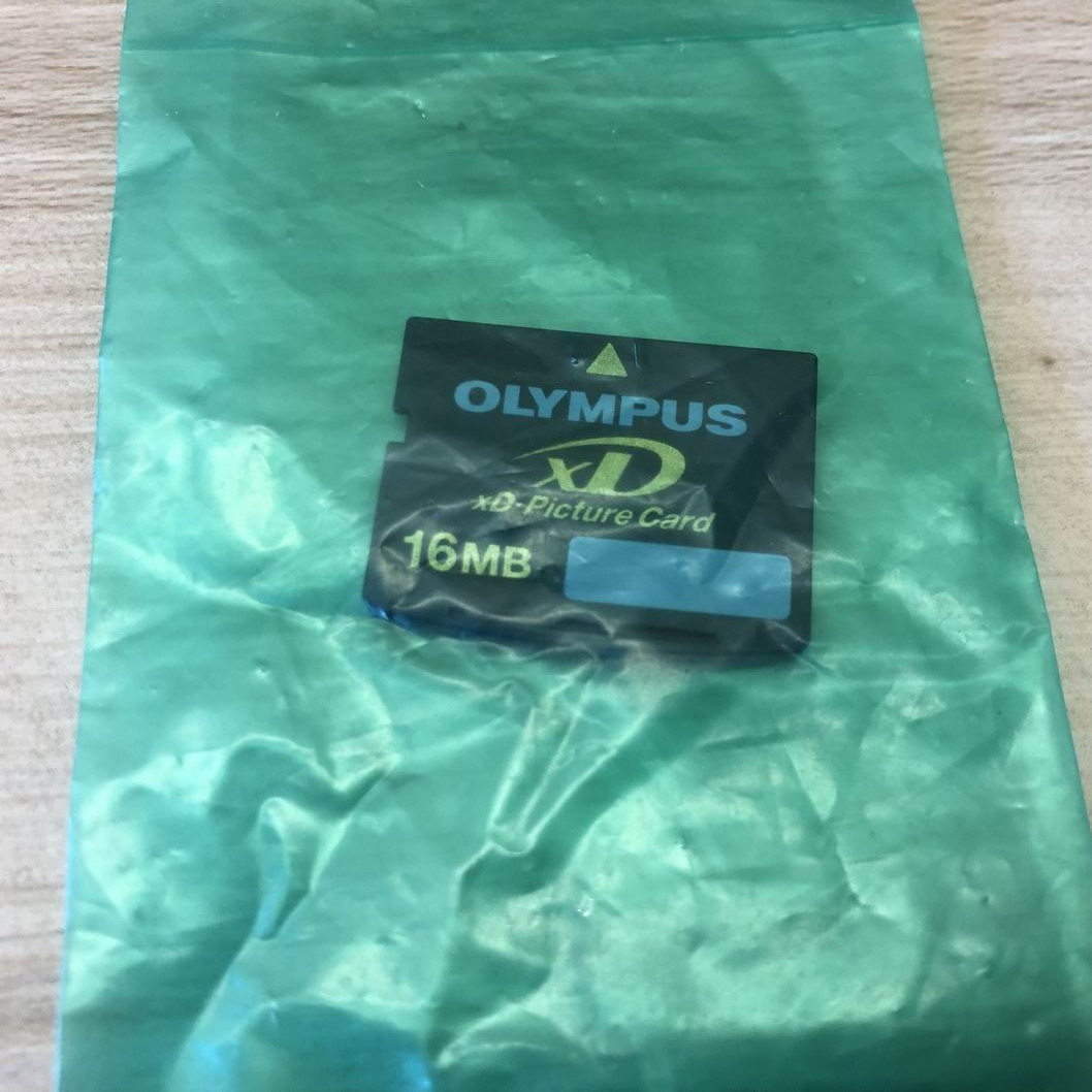Genuine OLYMPUS XD Picture Card 16MB / New Factory Sealed