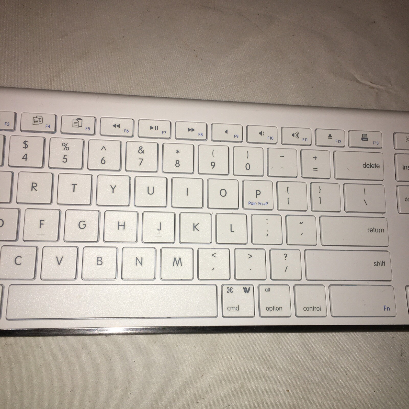 Macally Quick Switch Bluetooth Keyboard for Three Devices ~ Tested Great Cond