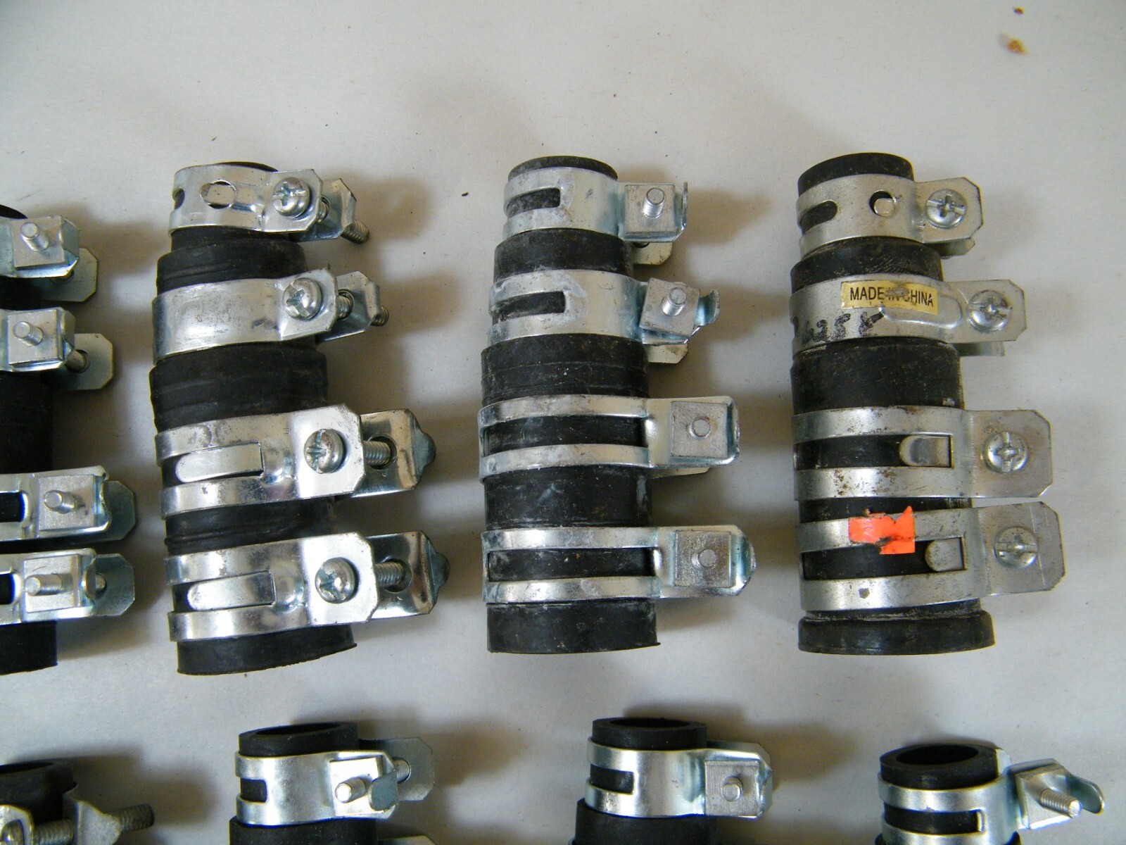 (13) DISHWASHER DISPOSAL CONNECTOR RUBBER WITH 4 STEEL CLAMPS