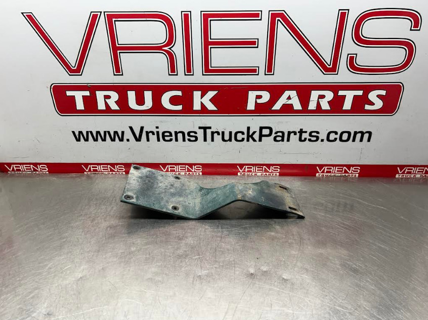 KENWORTH K275-8034R BRACKET-FENDER STL SILL