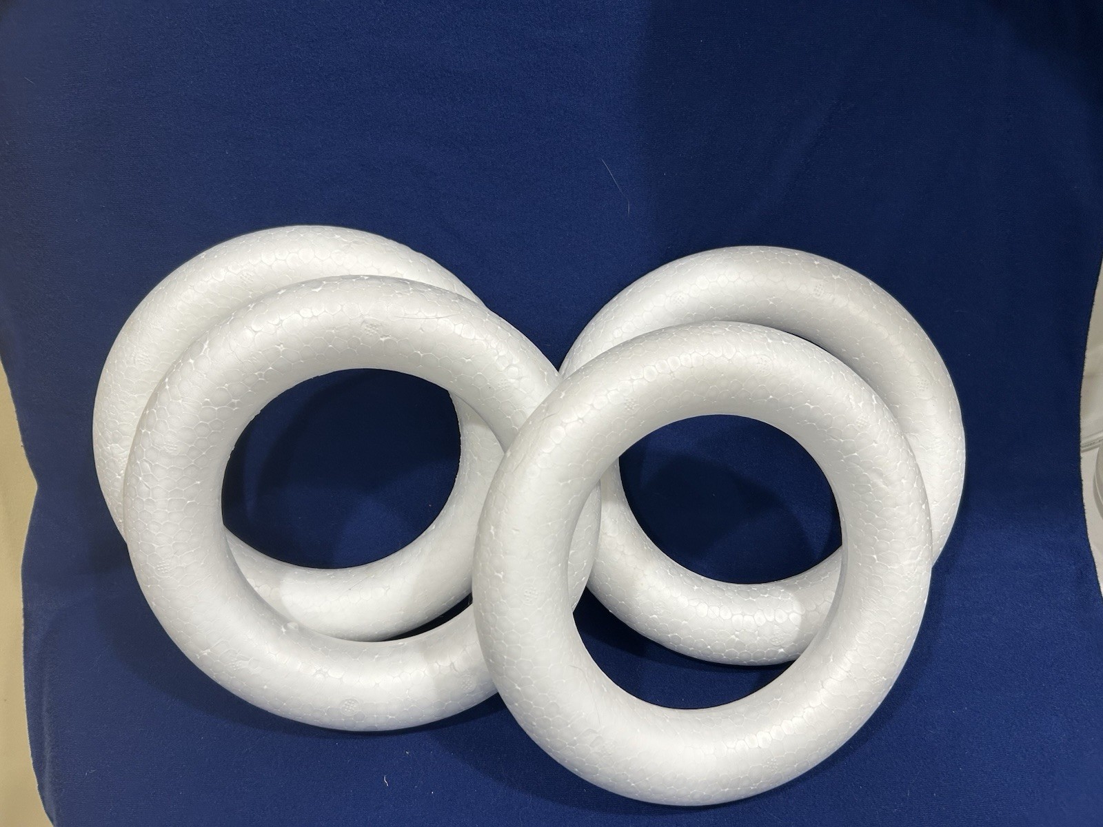 (4) NEW White Styrofoam Wreath Base Craft Ring Durable polystyrene material 7.9"