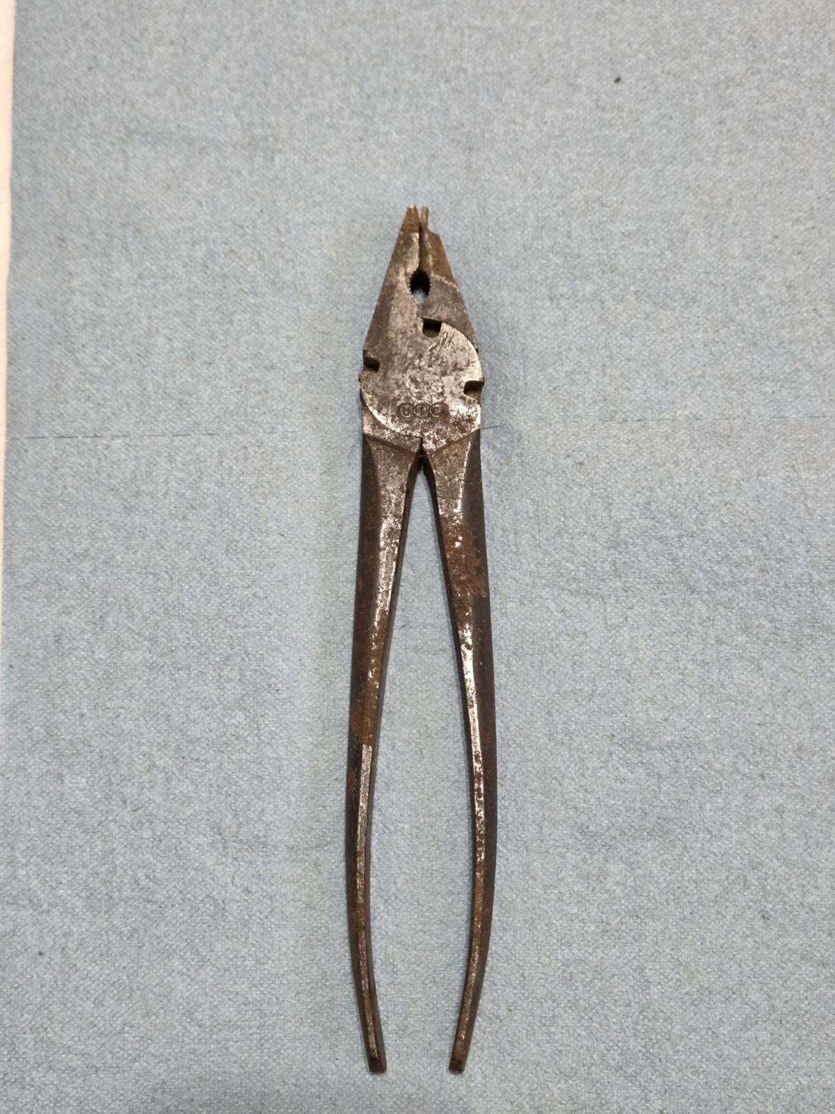 VINTAGE UTICA TOOLS 1000-10 10 1/2" FENCE LINESMAN WIRE CUTTING PLIERS - USA