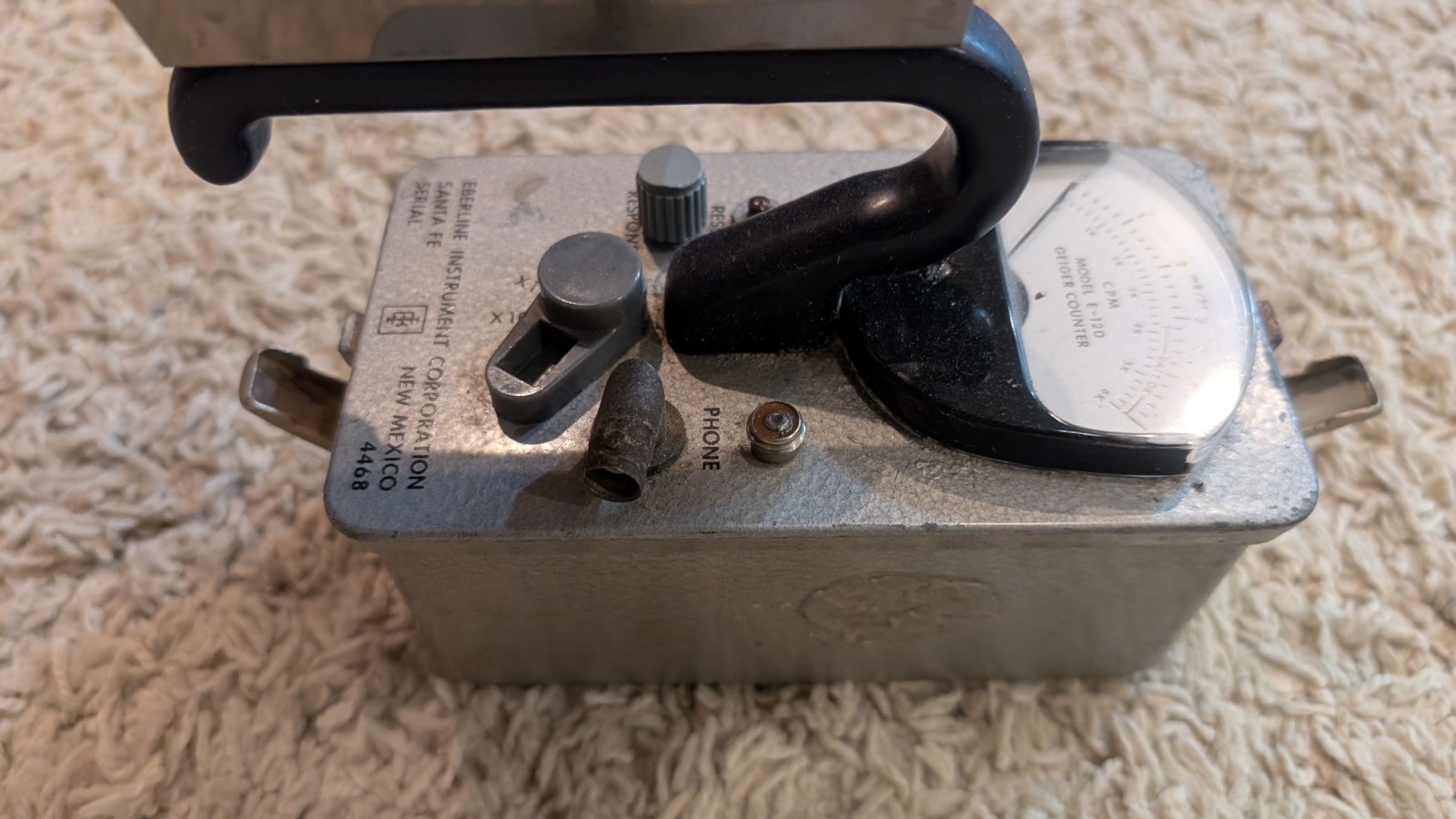 Eberline E-120 GM Survey Meter Tested and needs battery terminals (corroded)