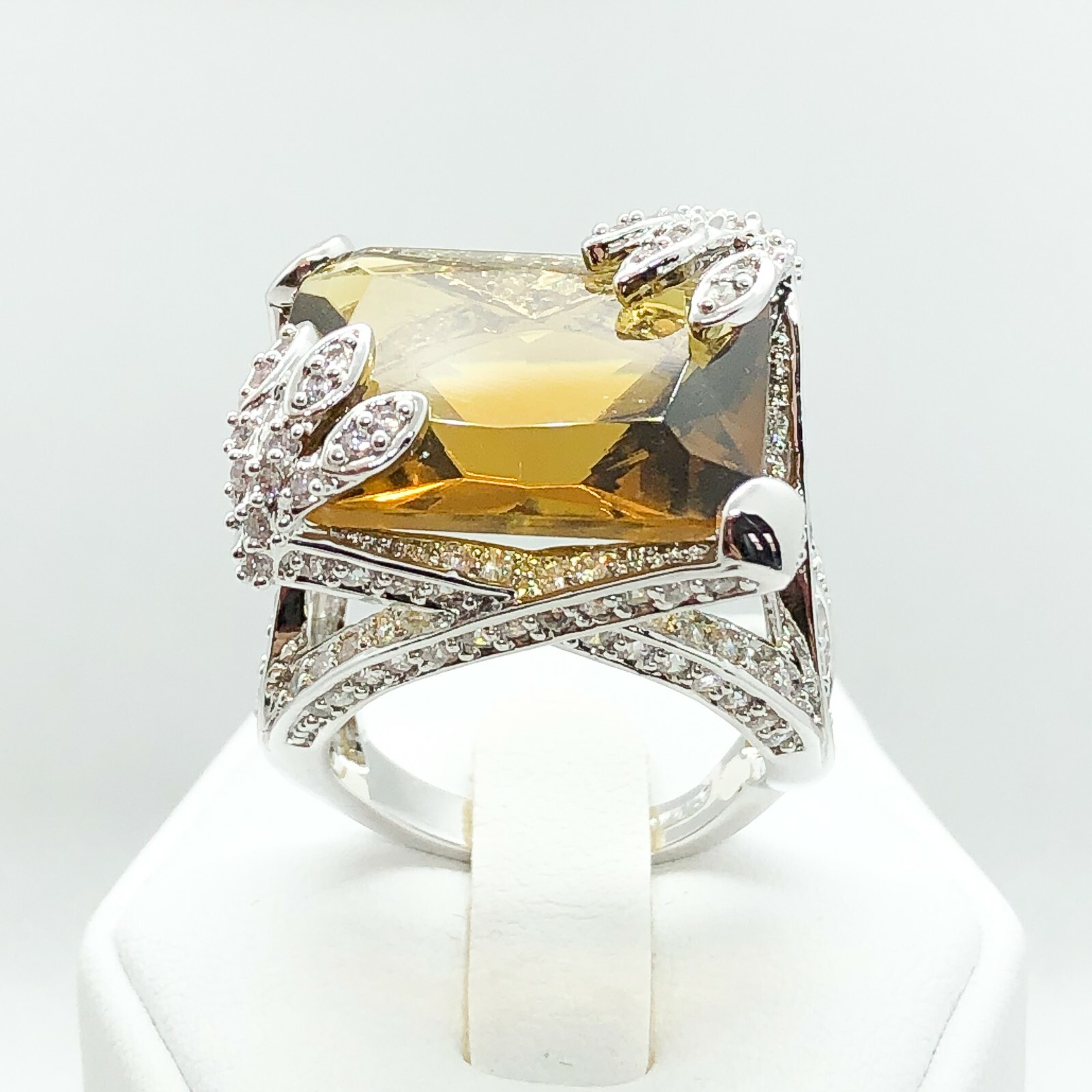 R3844-2 Women Fashion Jewelry White Yellow Gold Plate Peridot Cocktail Ring Gift