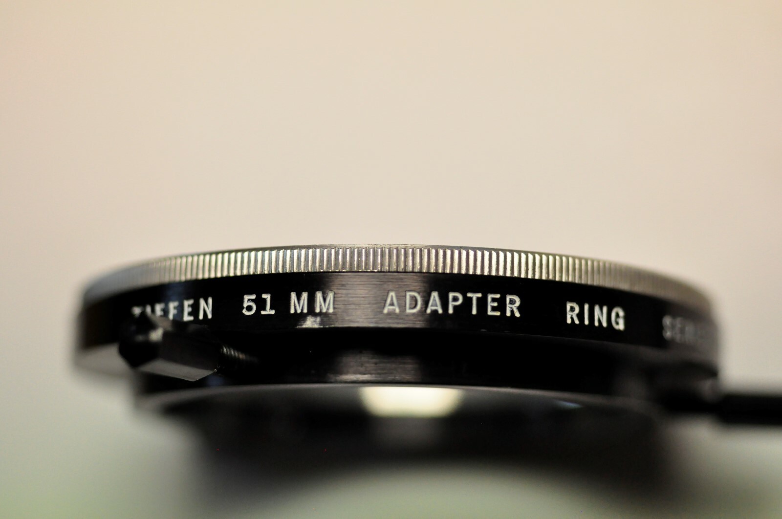 Tiffen 51mm adapter ring for Series 8 with retaining ring.