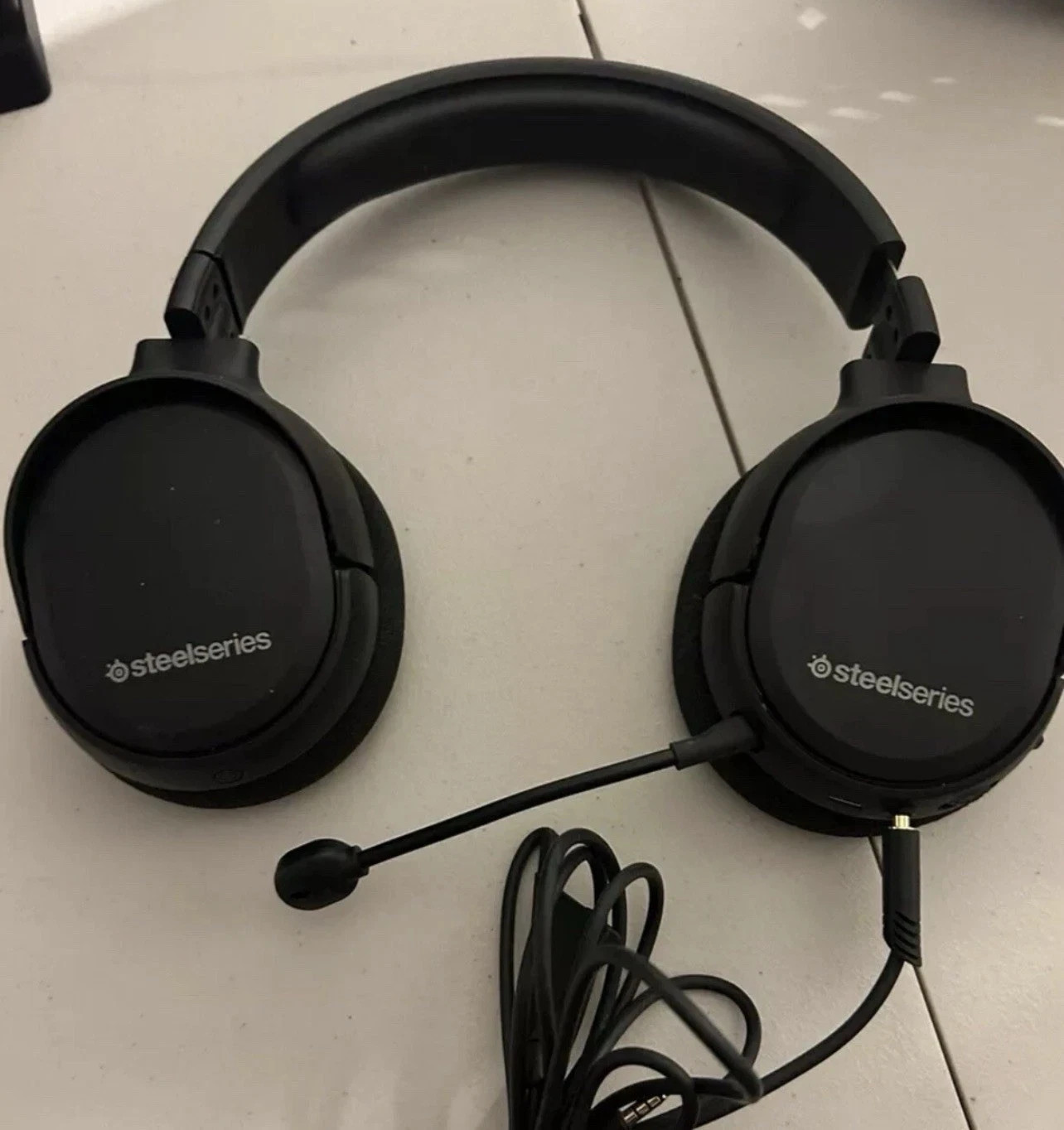 Steelseries Arctic 3 Wireless headset - Slightly Used
