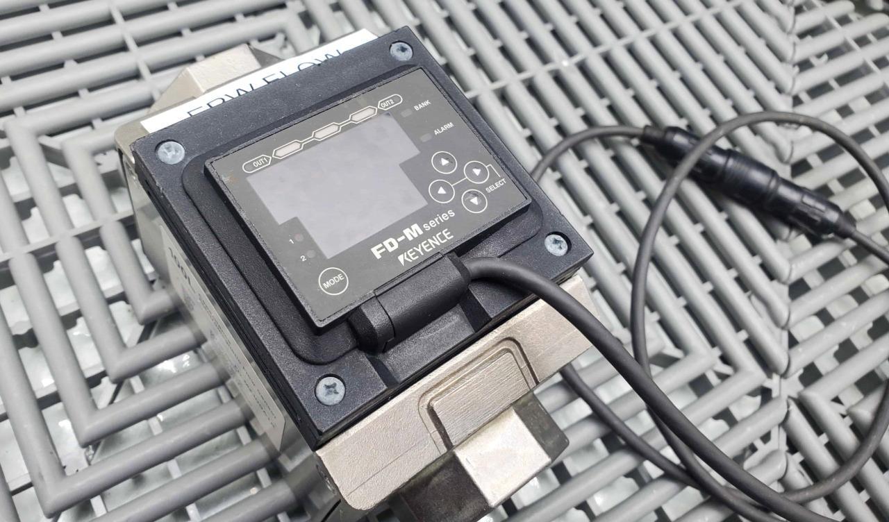 Keyence FD-MZ100ATK Capacitance Electrode Electromagnetic Flow Sensor 100L