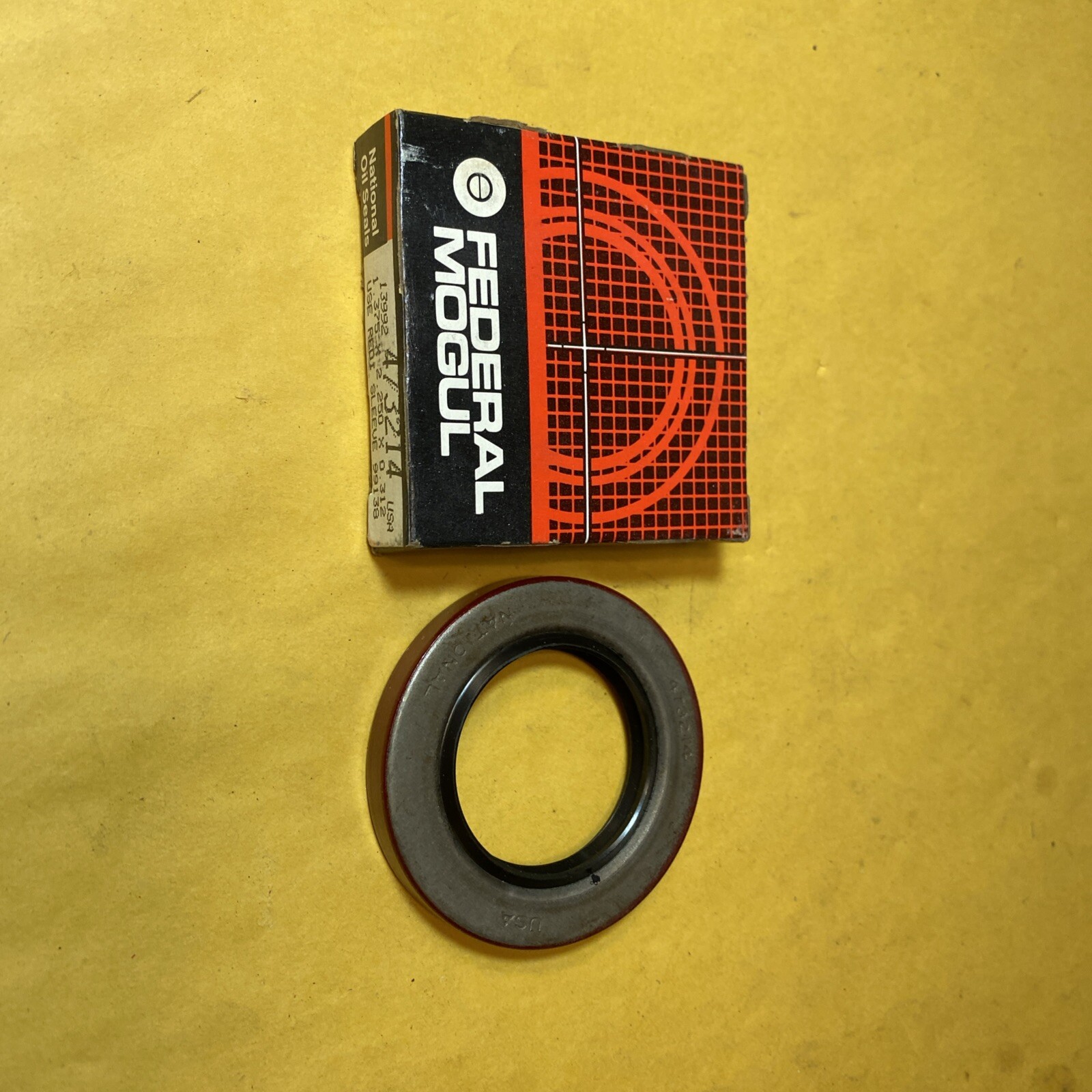 Mounting Adapter Seal National Oil Seals 473214 New In The Box ! F+S !