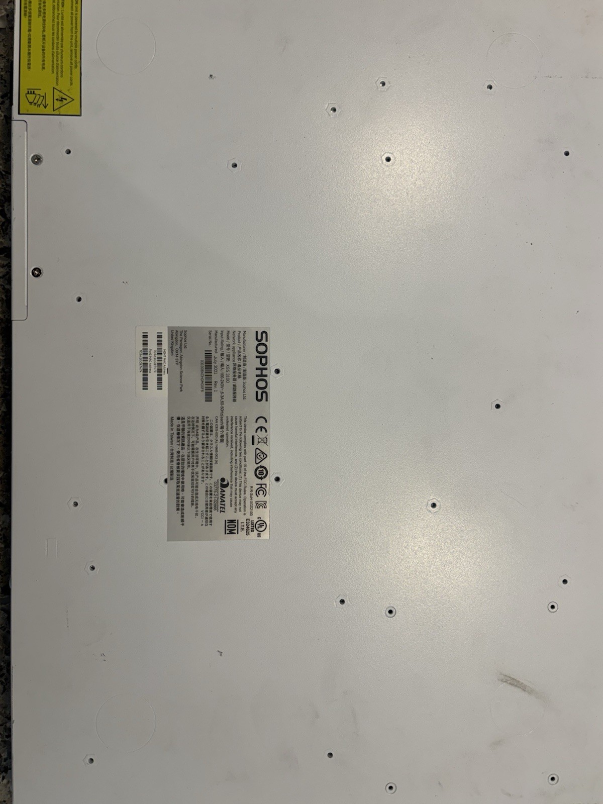 Sophos XGS 3100 Network Security/Firewall Appliance w/ Rack Ears and Power Cable