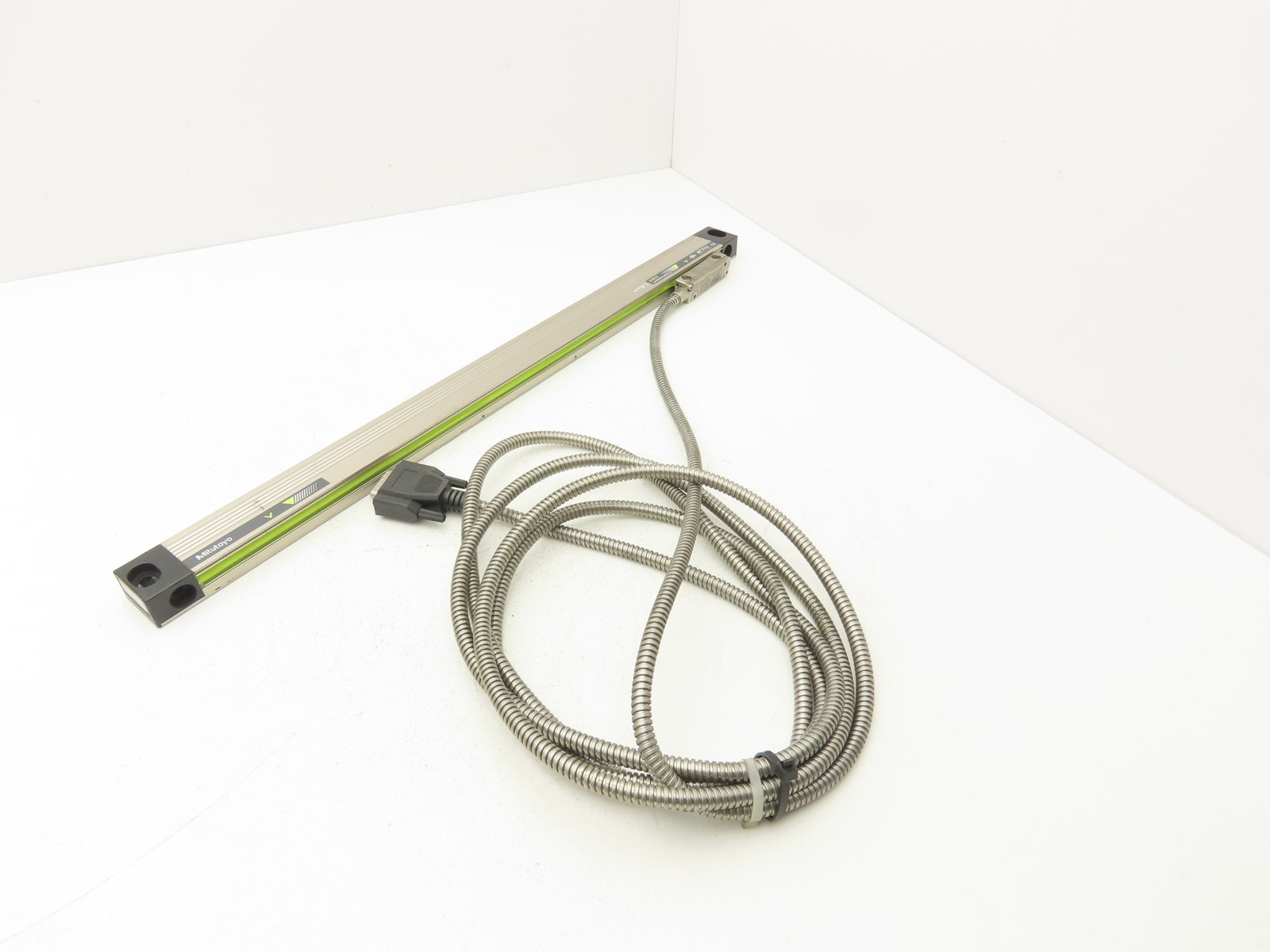 Mitutoyo AT715-400 ABS Absolute Linear Digital Scale Encoder 400mm 16" Travel