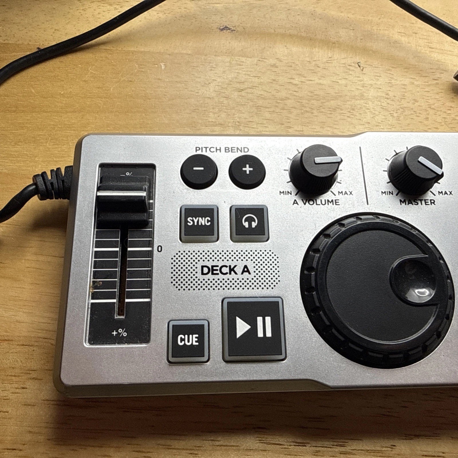 iDJ2GO DJ System For iPad iPhone & iPod Touch DJ UNTESTED