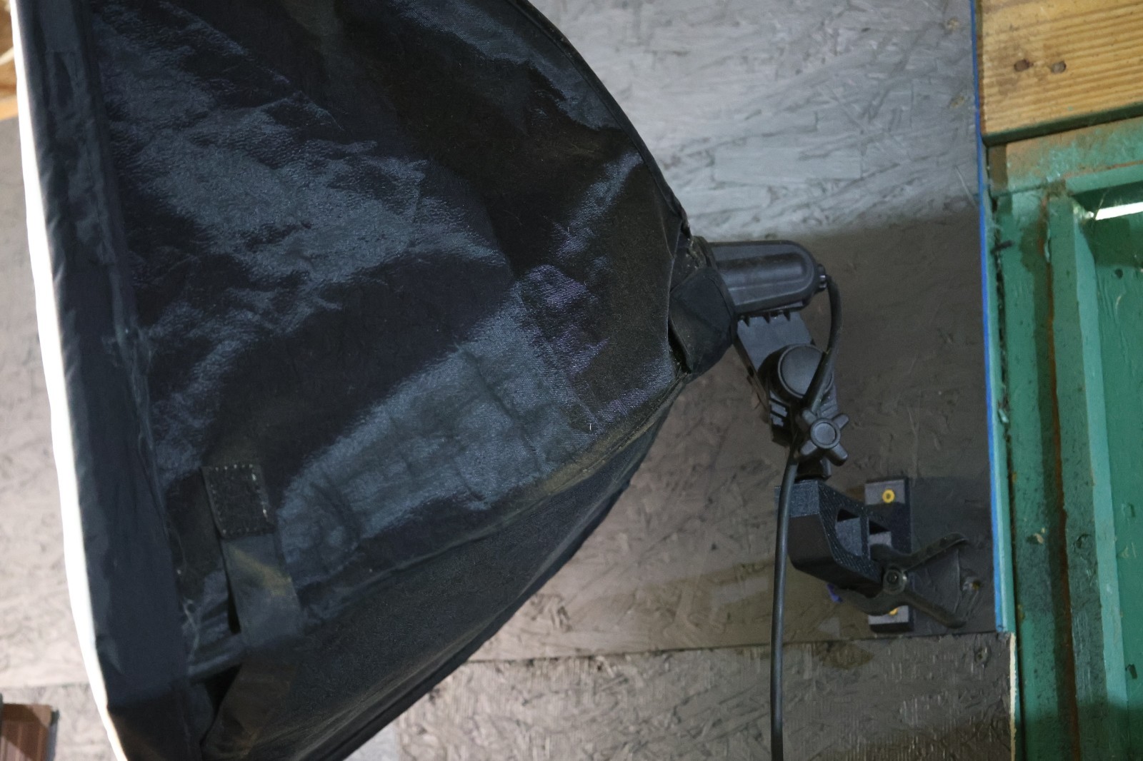 5/8" Baby Pin – Studio Light Wall Mount