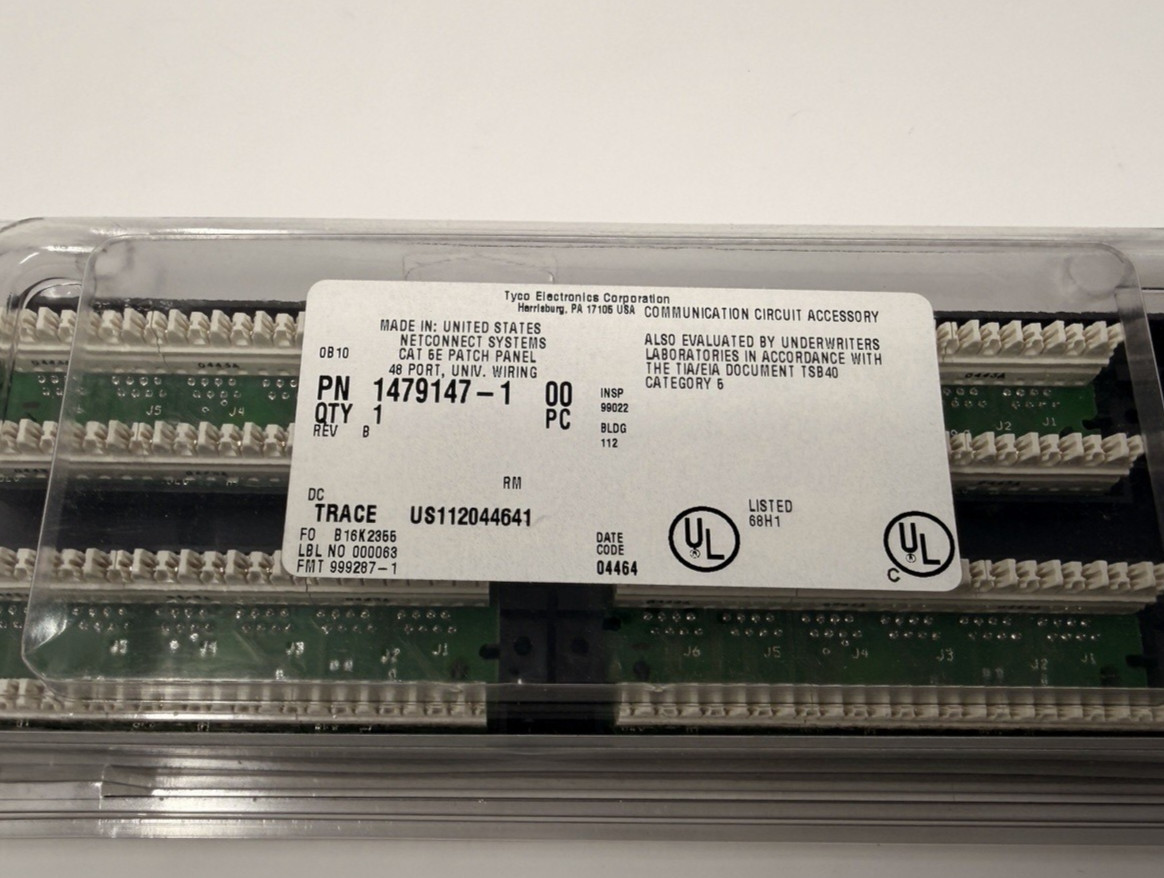 AMP NetConnect Universal Wiring Cat 5E 2U 48 Port Patch Panel