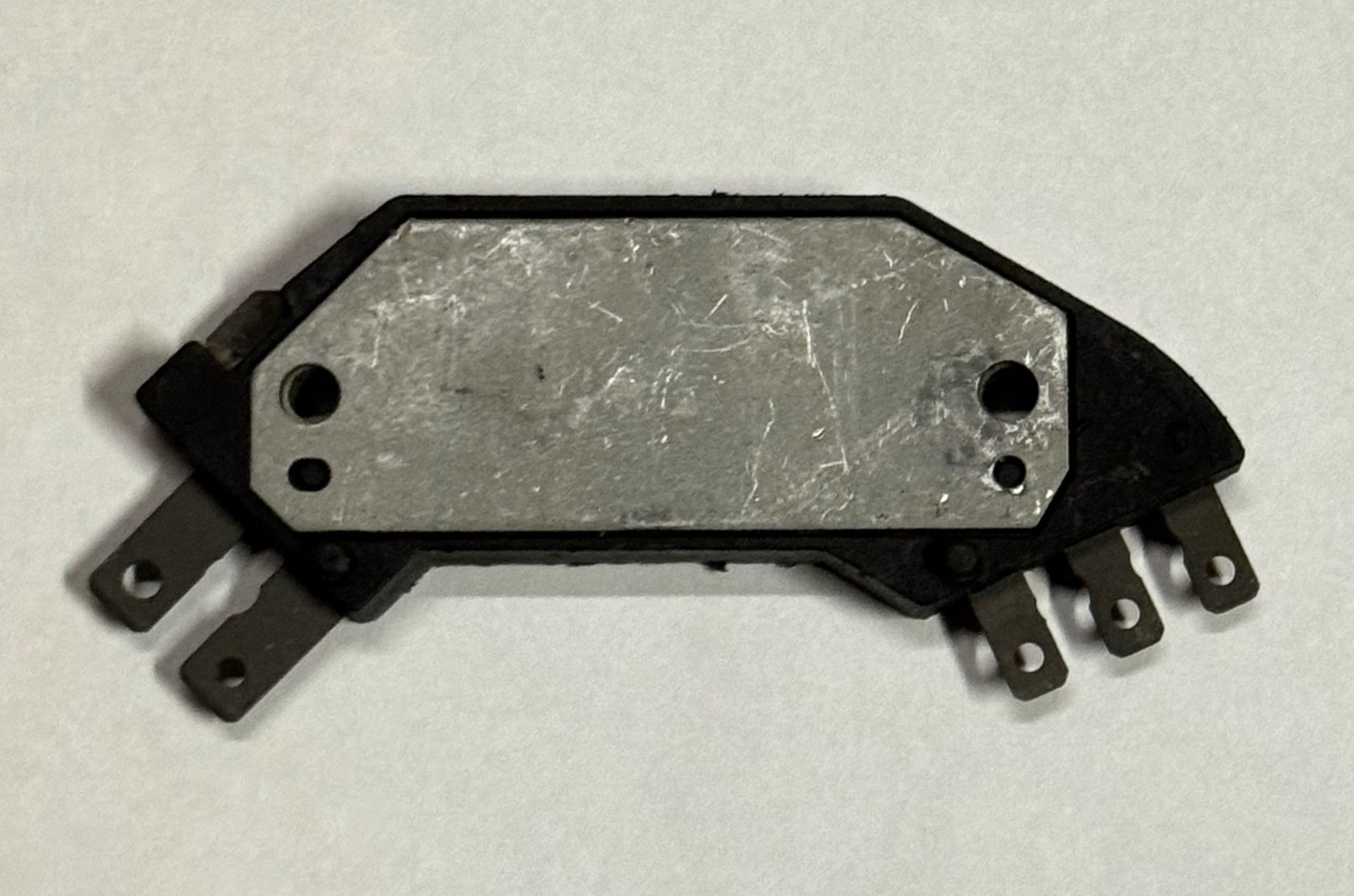NOS OEM GM Ignition Module #D1918 (1894308)