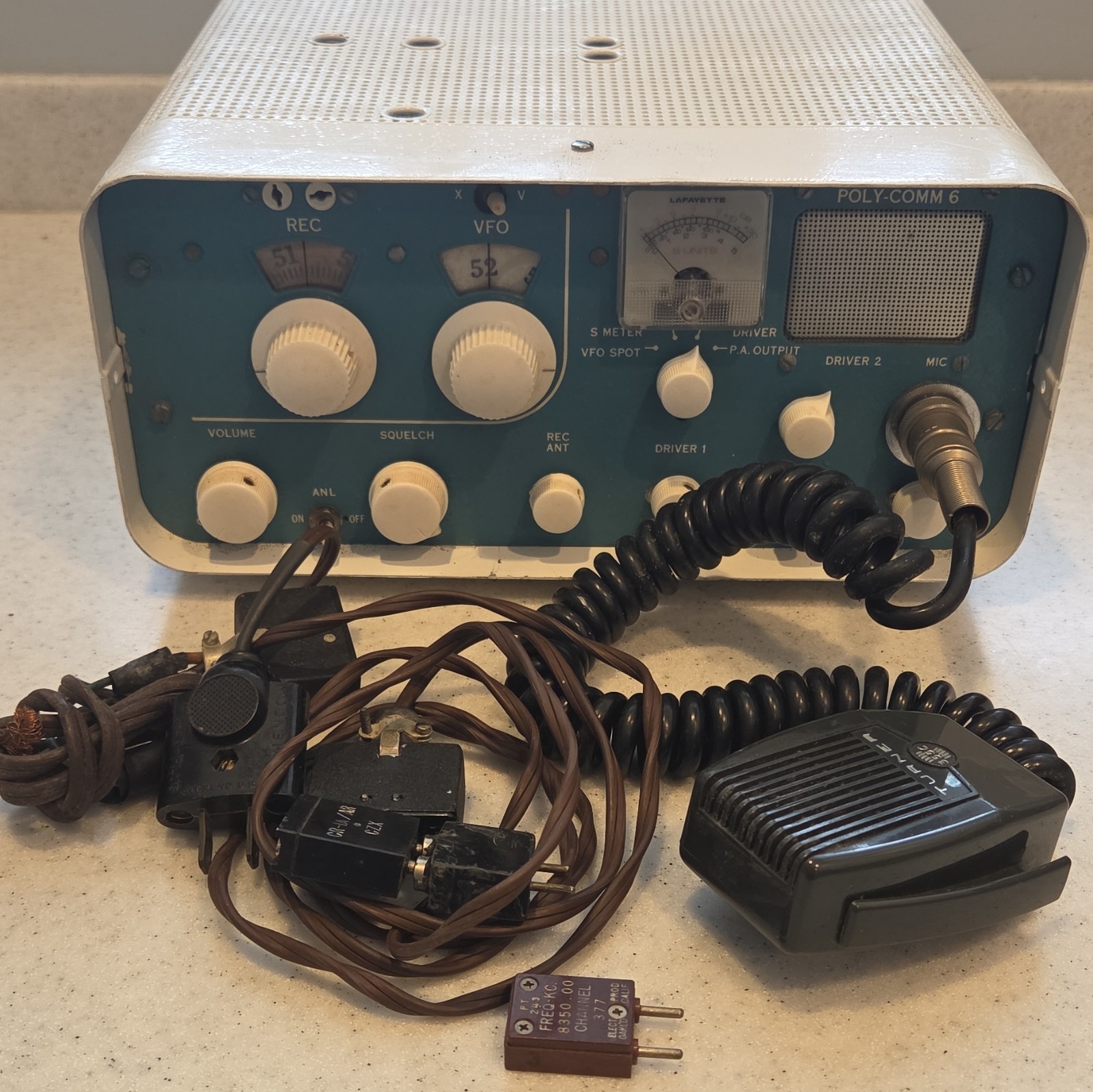 Lafayette Poly-Comm 6 6 Meter AM Ham Radio Transceiver w/ Microphone, S Meter