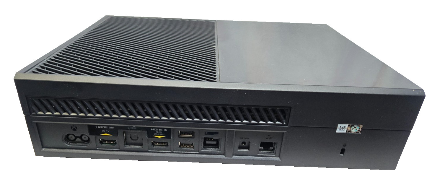 Microsoft Xbox One - 500GB Console - Model: 1540 - w/Kinect - NO Controller