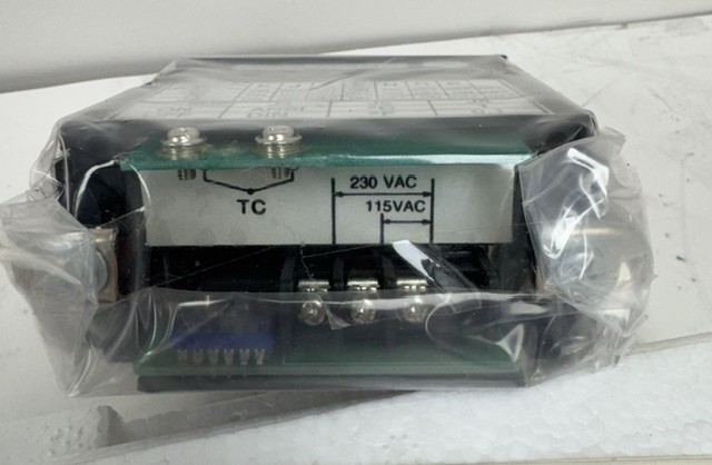 Jenco 7000APL Microcomputer Thermometer