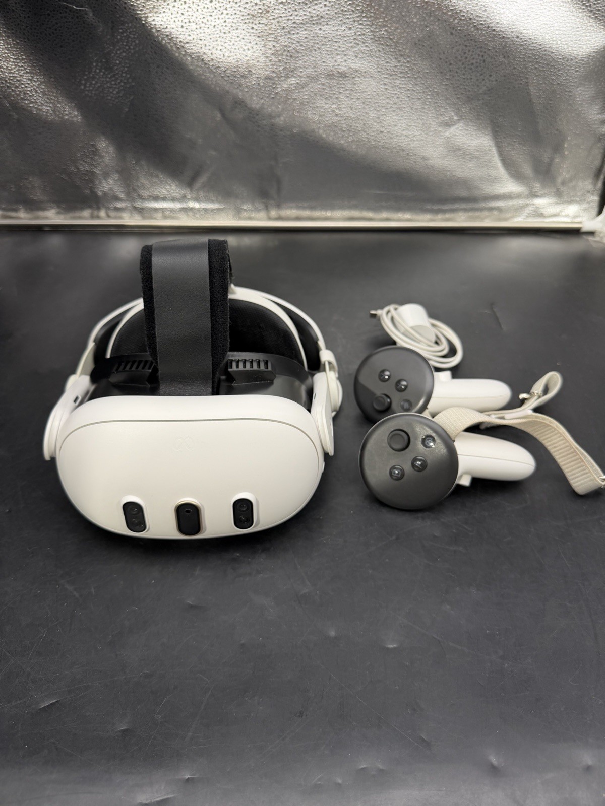 Meta Quest 3 512GB VR Headset w/ Battery Strap, New Face Cushion