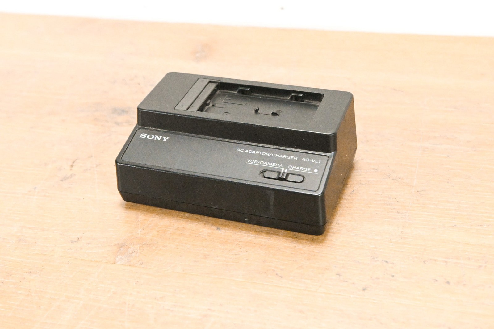 Sony AC-VL1 AC Adapter/Charger (NO POWER SUPPLY) CG0105T