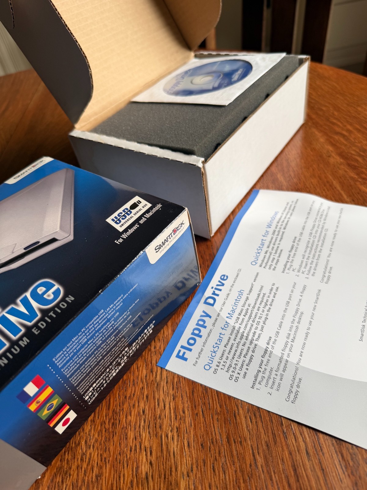 SmartDisk Titanium Edition USB 3.5" External Floppy Drive FDUSB-TM2 Windows/Mac