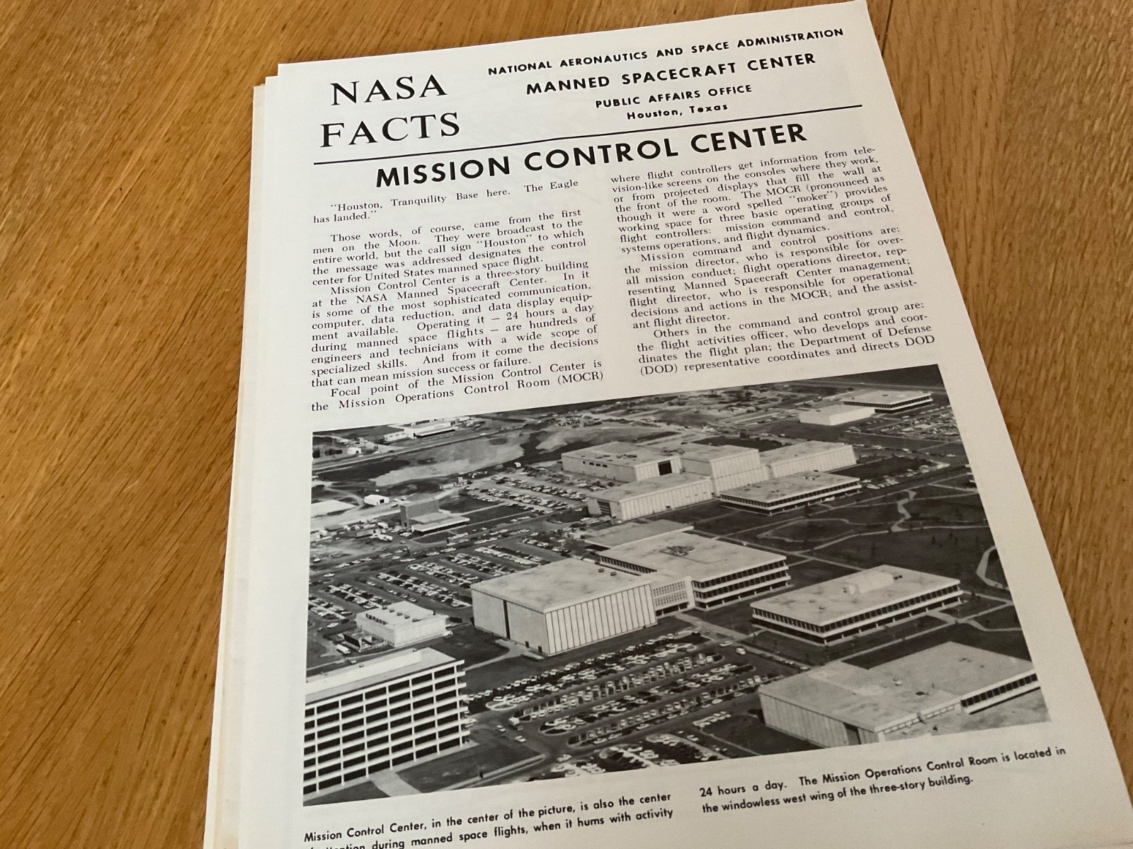 1970’S NASA SPACE CENTRE FACTS SHEET, ‘MISSION CONTROL CTR ‘
