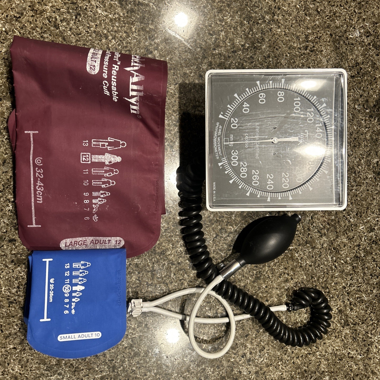 Welch Allyn CE0050 Tycos Sphygmomanometer And 2 cuffs