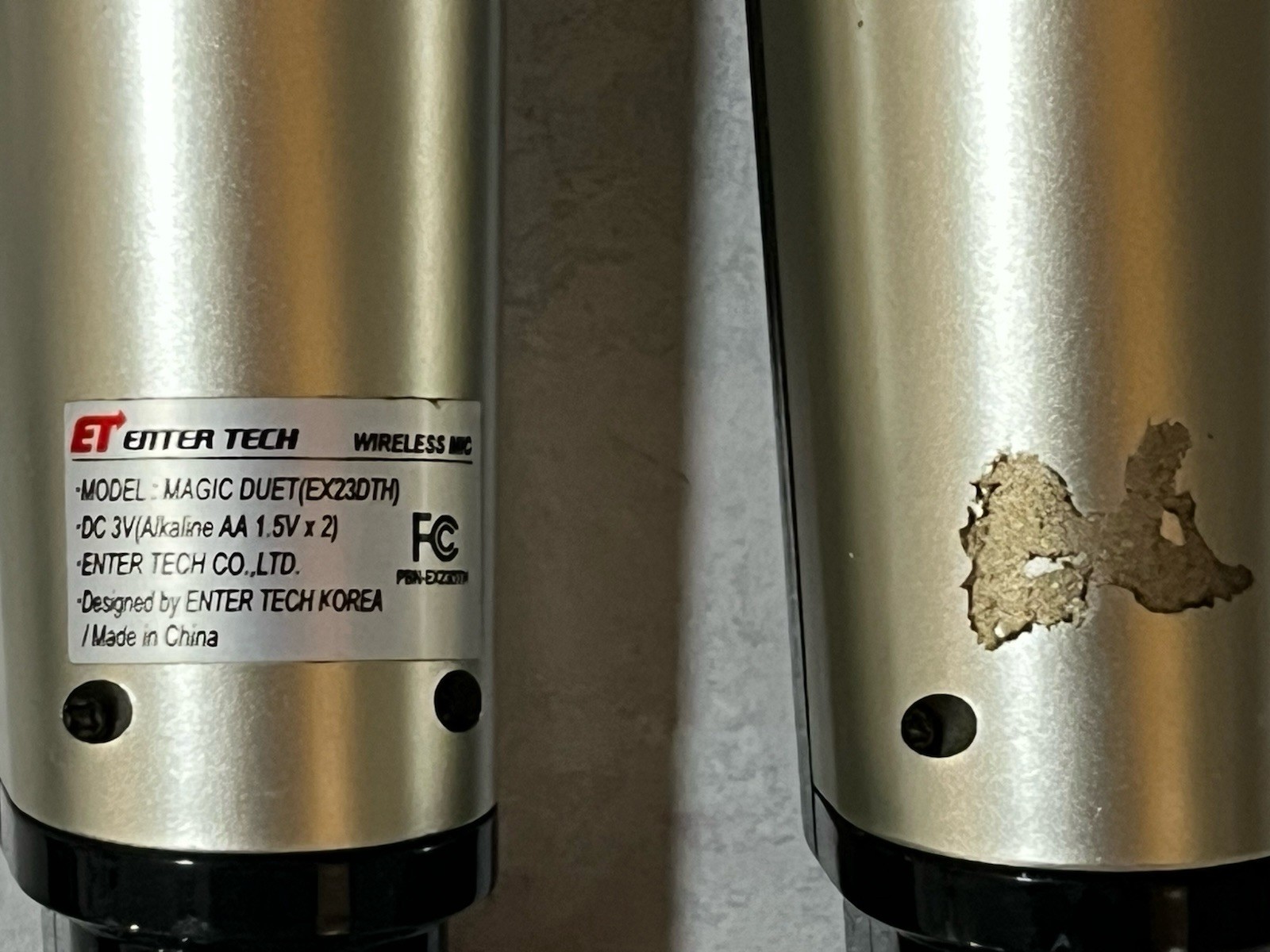 Magic Sing ET23KH Wireless Karaoke System, Missing 1 battery cover, No Cartridge