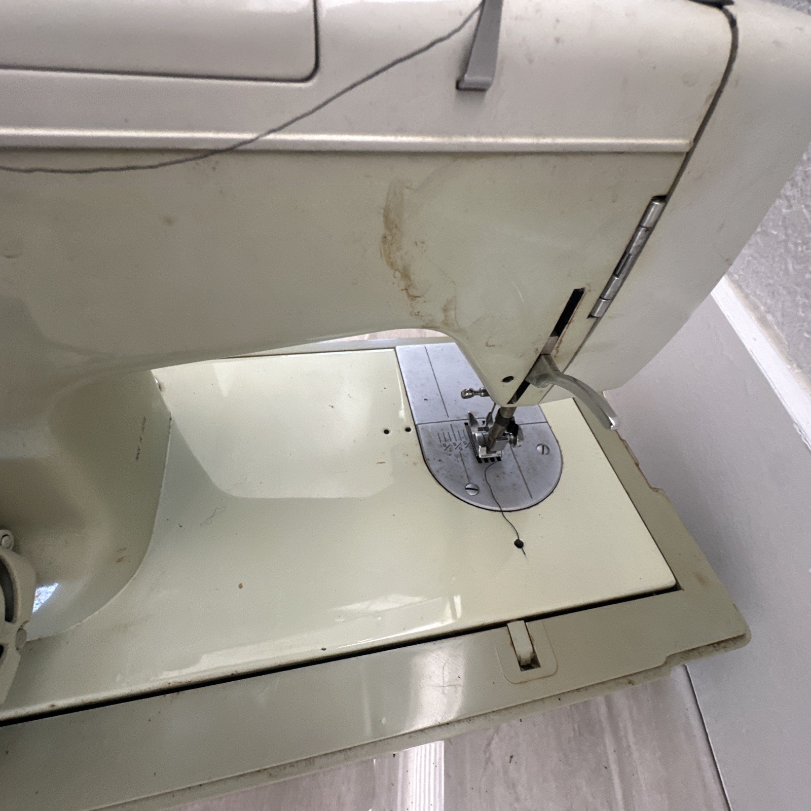 Sears Kenmore Sewing Machine Model 158 W/Pedal & Case (For Parts Or Not Working)