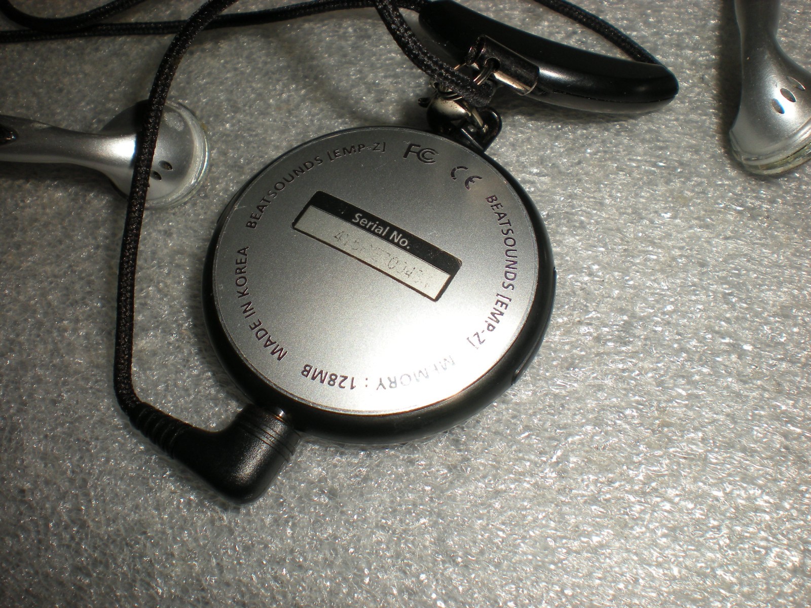 Rare Beatsounds EMP-Z 128MB Mini Digital MP3 Player ASIS UNTESTED