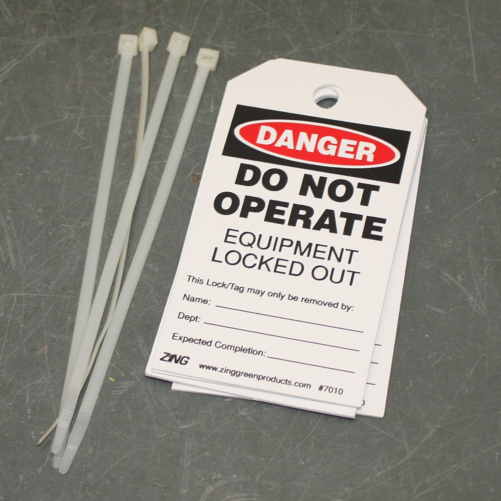 DAMAGED - Zing Lockout Tagout Station Kit 2723, (3) Padlocks, (3) Hasps, Tags