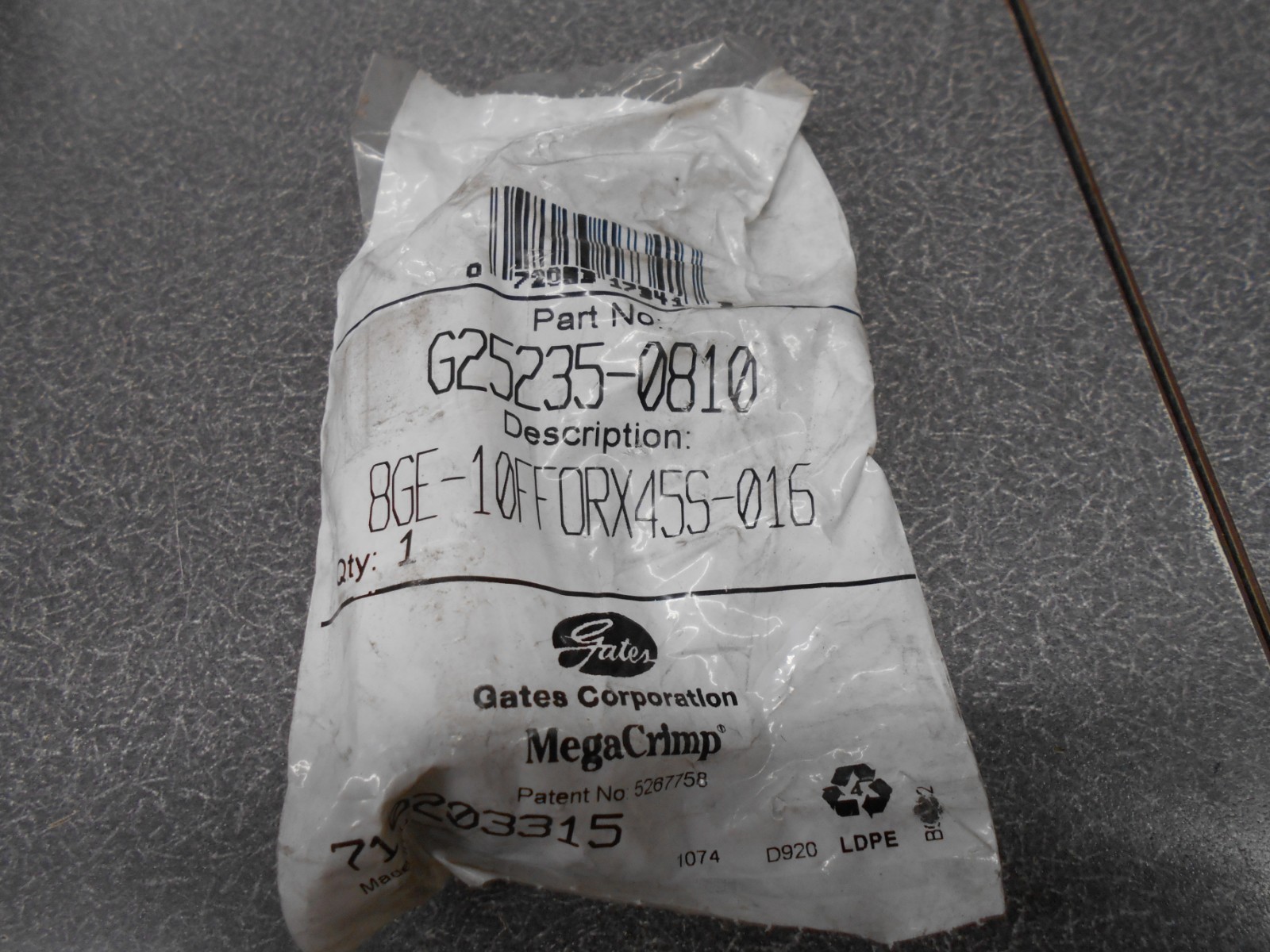 Gates Hydraulic Fitting MegaCrimp 8GE-10FFORX45S-016. G25235-0810. NOS