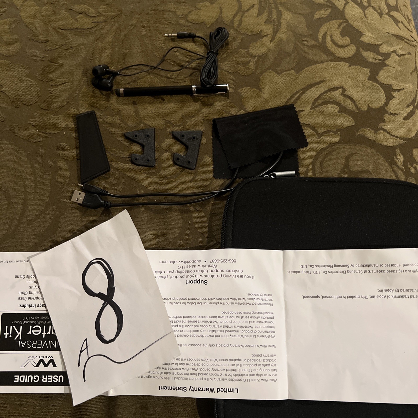 West.View Universal Starter Kit for Tablets missing earphones 