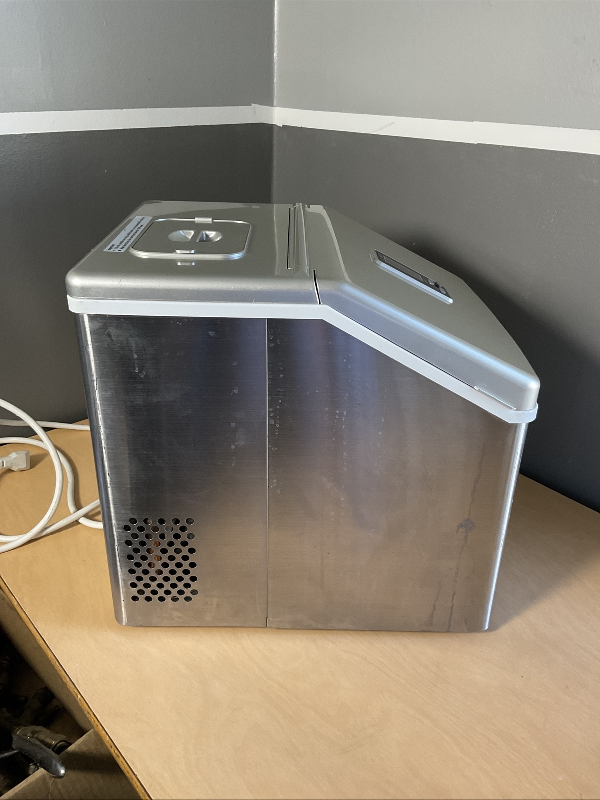 Edgestar Compact Portable Ice Maker Machine Party Bar Stainless Steel ￼