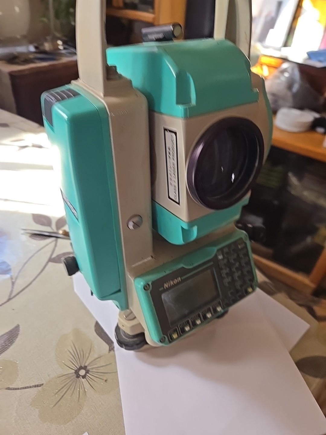 NIKON NPL-352 PRISMLESS TOTAL STATION