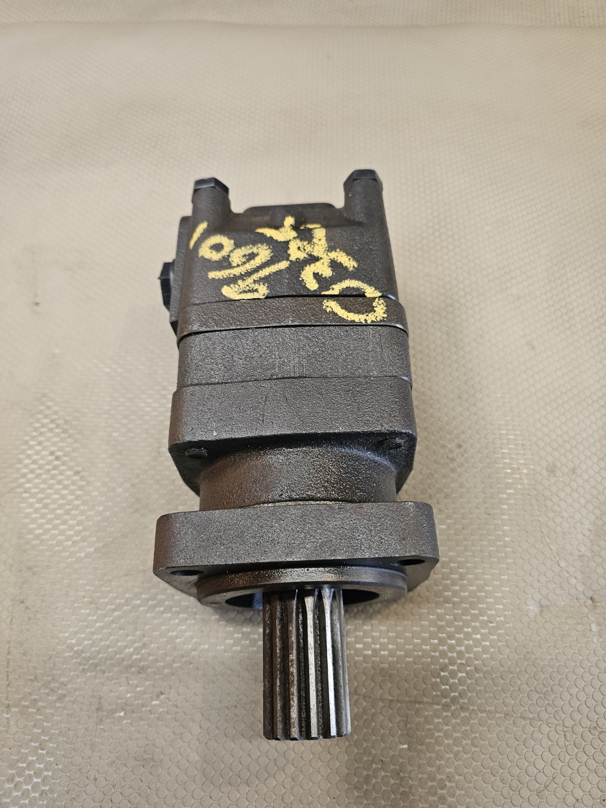 Epiroc hydraulic motor MSQ100SH-18 gear pump NEW