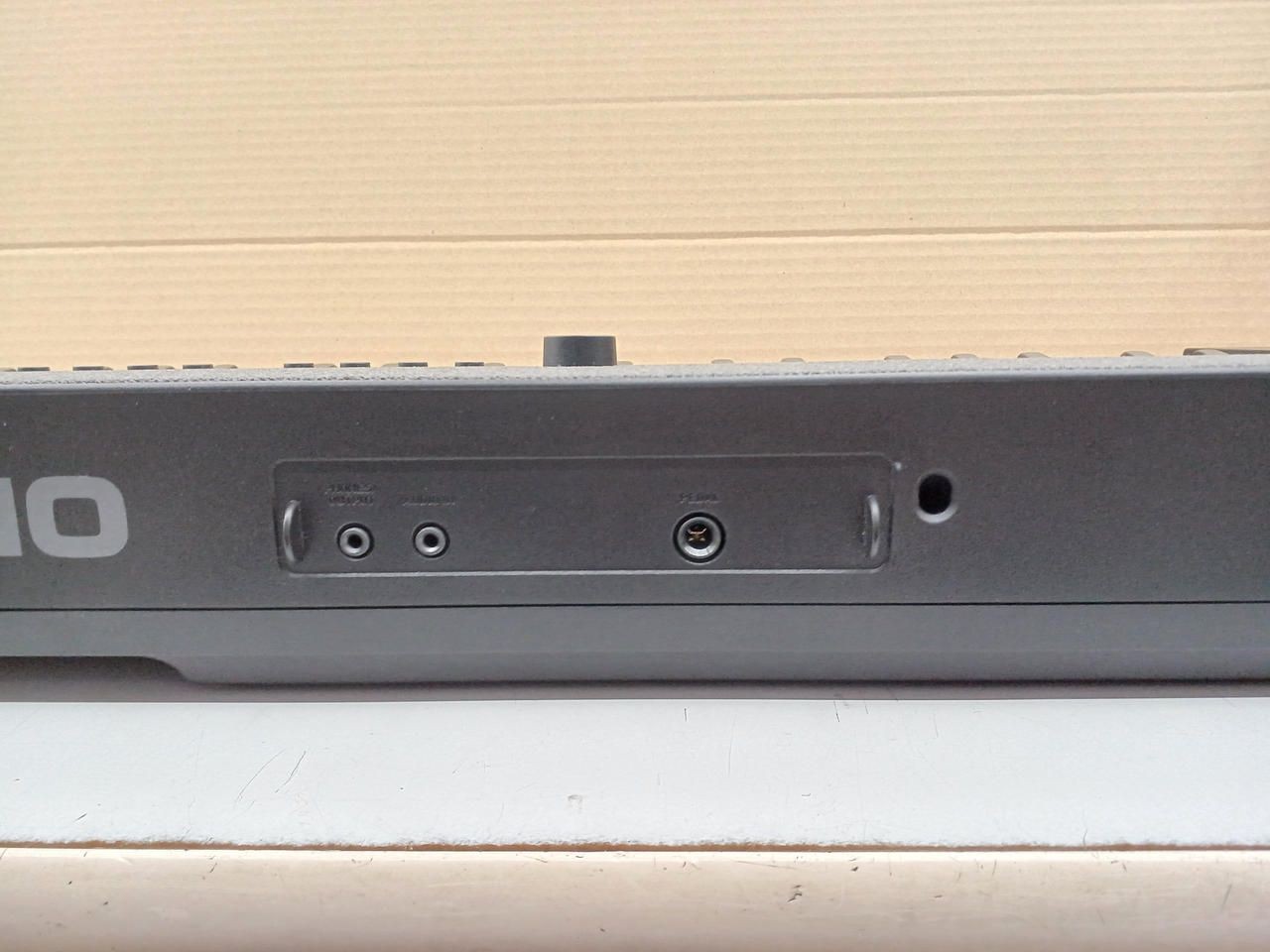 CASIO Electronic Keyboard Ct-s1 Used