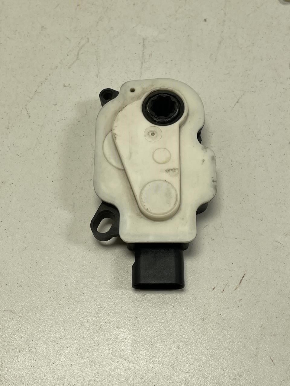 2016 FORD FOCUS SE AIR SHUTTER MOTOR ACTUATOR OEM
