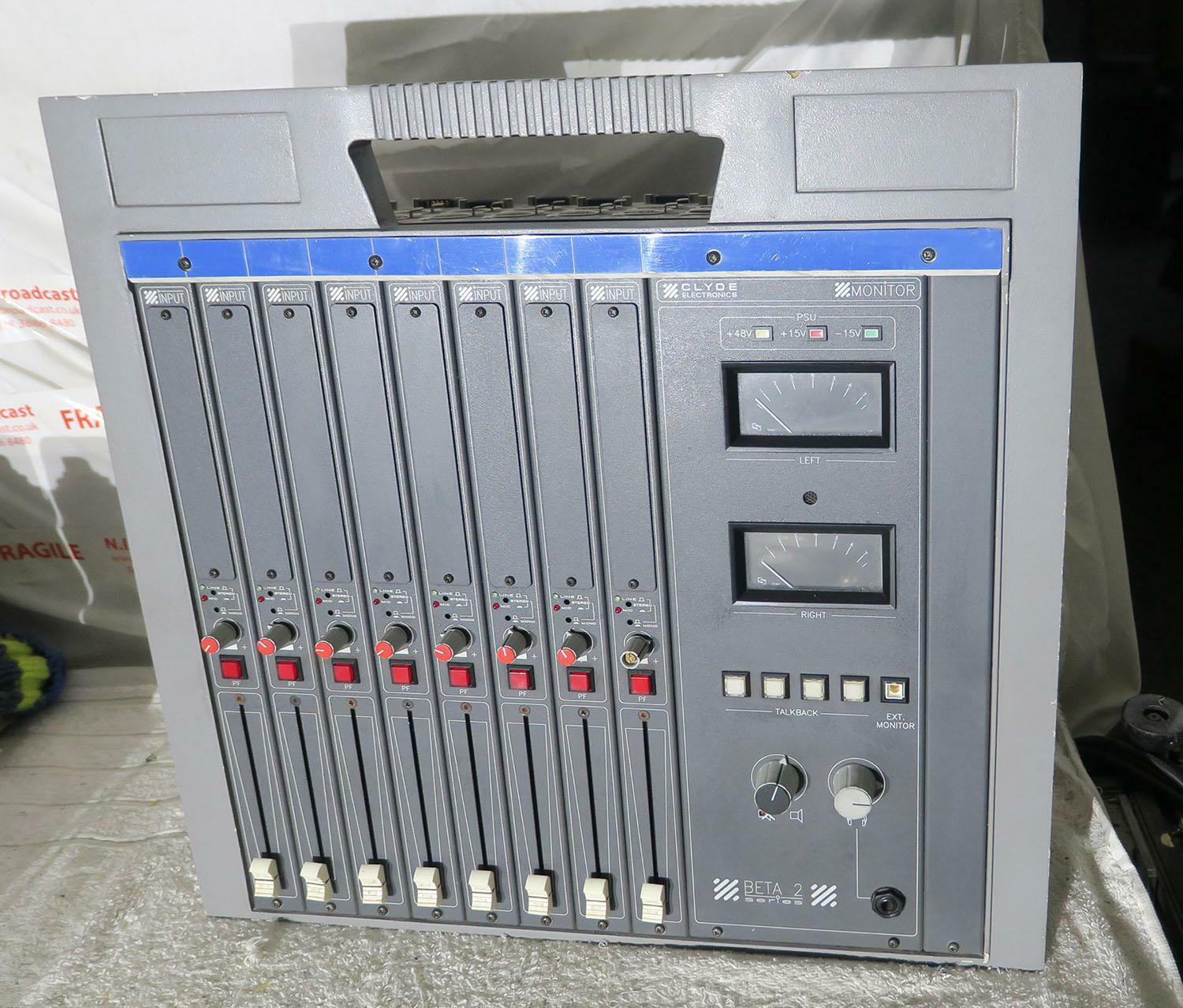 Clyde beta 2  8x stereo  channel anlaog sound mixer