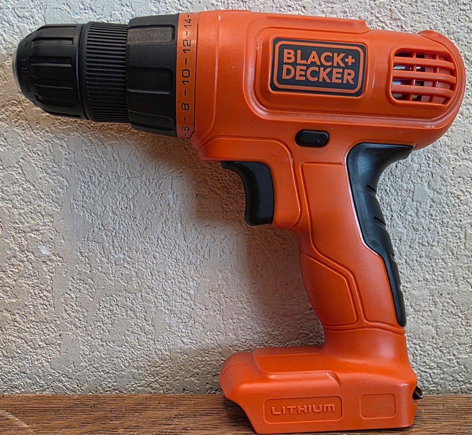 BLACK+DECKER 20V Max Cordless Drill/Driver LD120 / Tool ONLY EUC