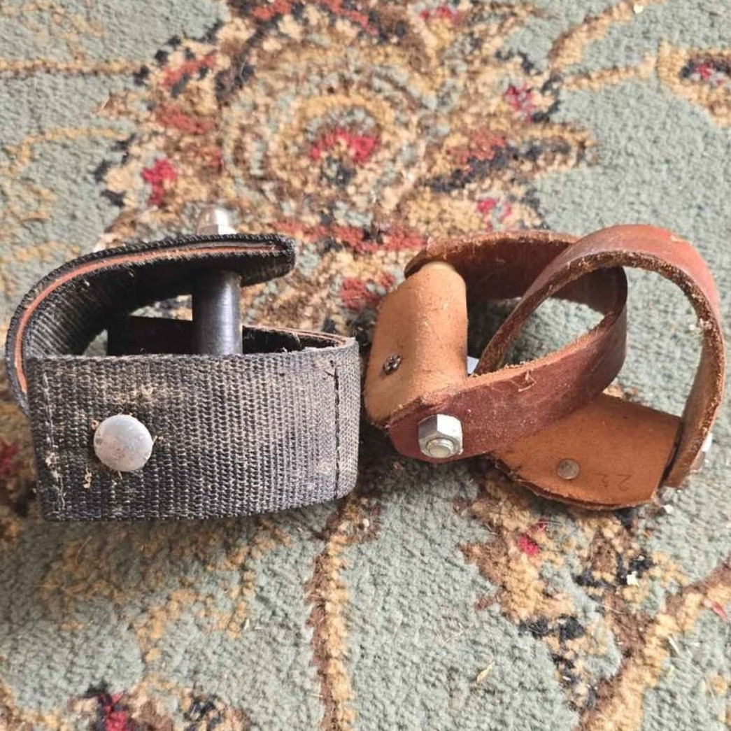 2pcs Stirrup Turners