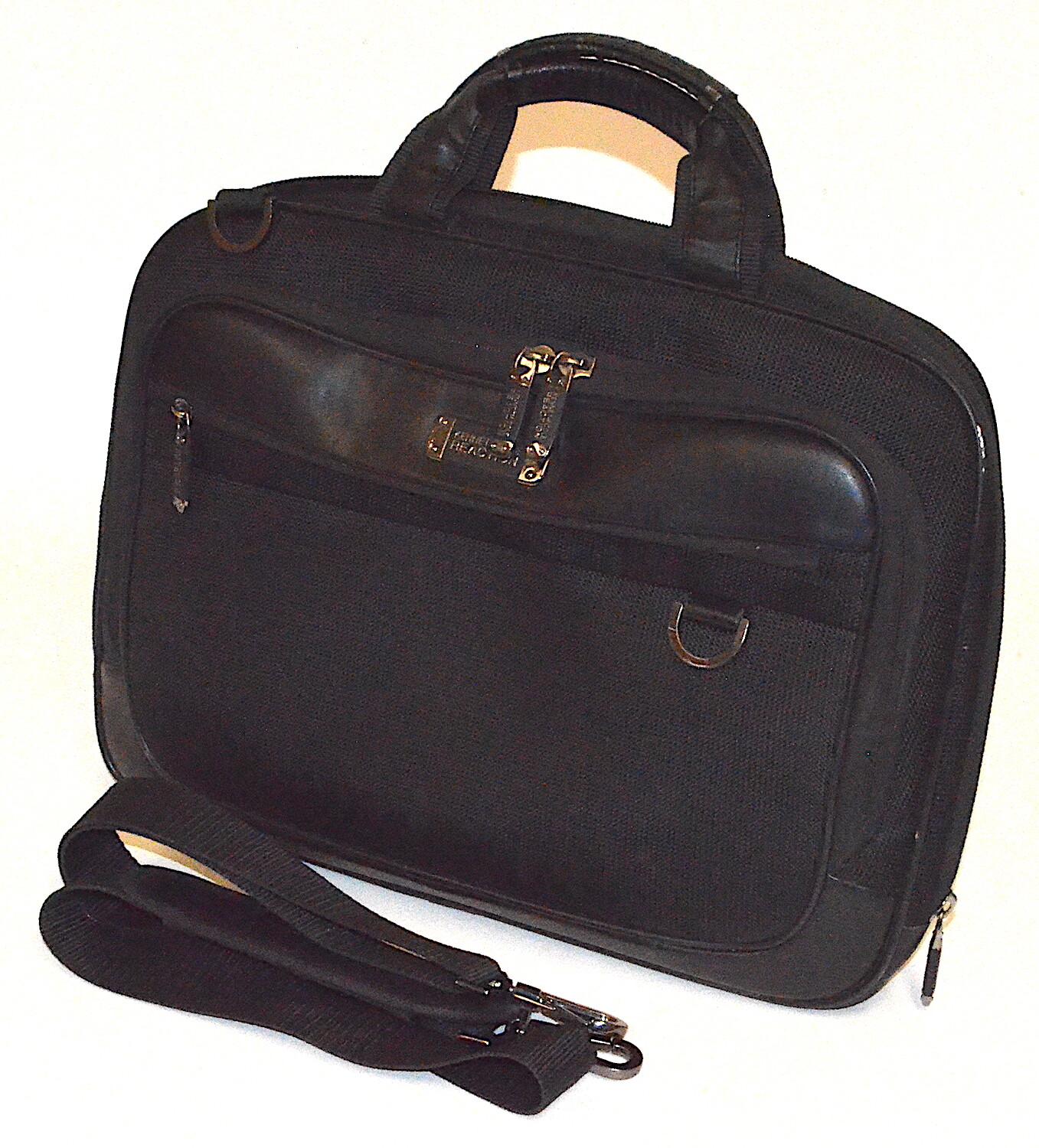 Kenneth Cole Reaction R-Tech Laptop Bag with Shoulder Strap *Used* Model 536430