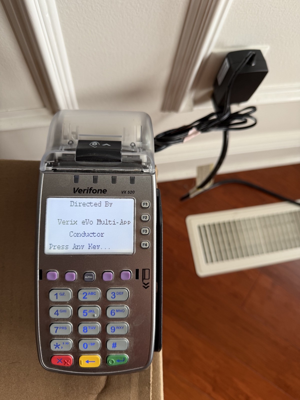 Verifone VX520 POS Credit Card Terminal with Power Cord | Powers On | As-Is