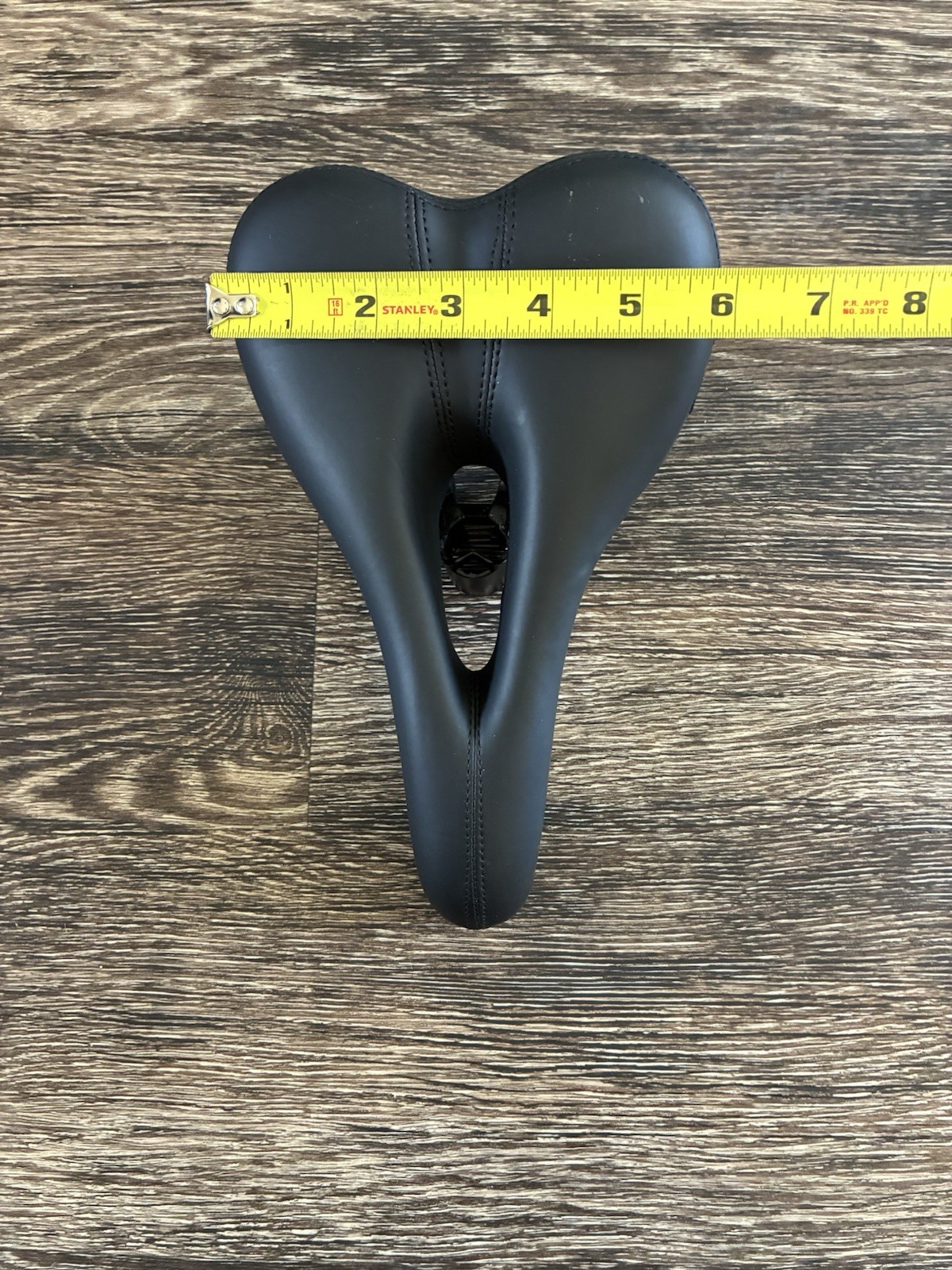 Echelon Connect Bike Vented Competition Seat - OEM - AT1108 - EXC Condition